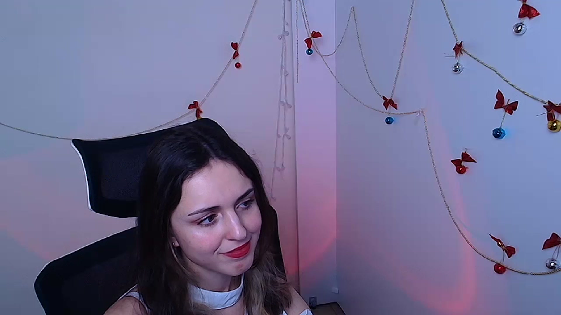 Gallery image thumbnail from Lurenn's myfreecams stream on, 01/06/2024, 10:11 image 18 of 20