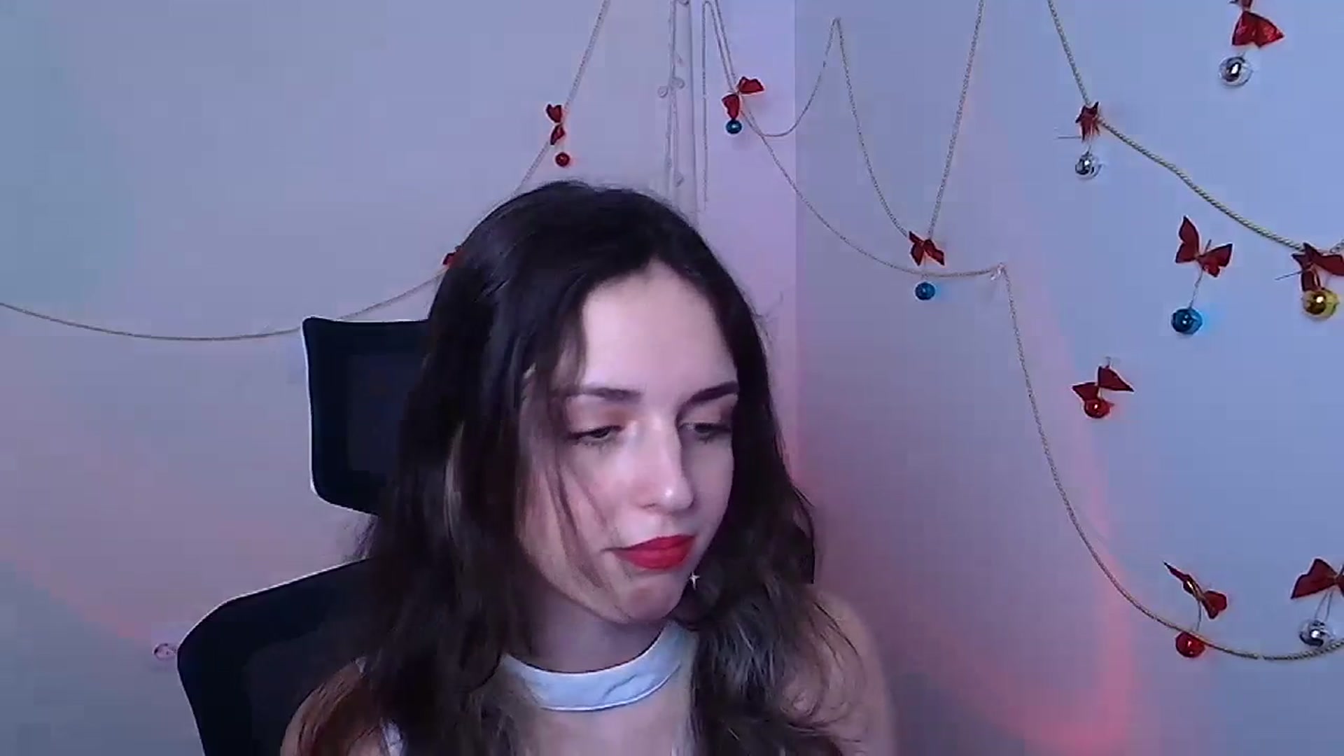 Gallery image thumbnail from Lurenn's myfreecams stream on, 01/06/2024, 10:11 image 2 of 20