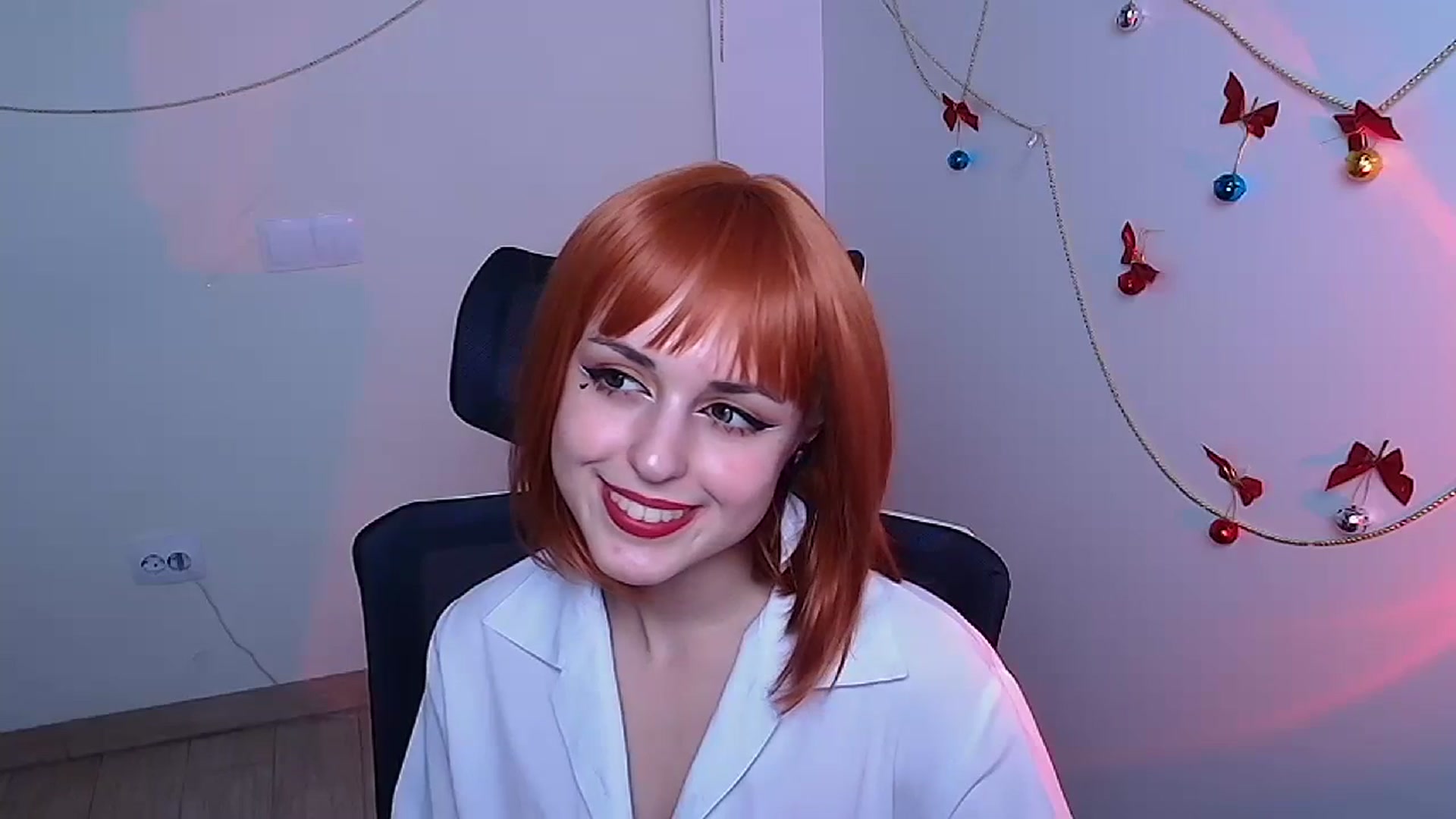 Gallery image thumbnail from Lurenn's myfreecams stream on, 01/21/2024, 15:22 image 4 of 20