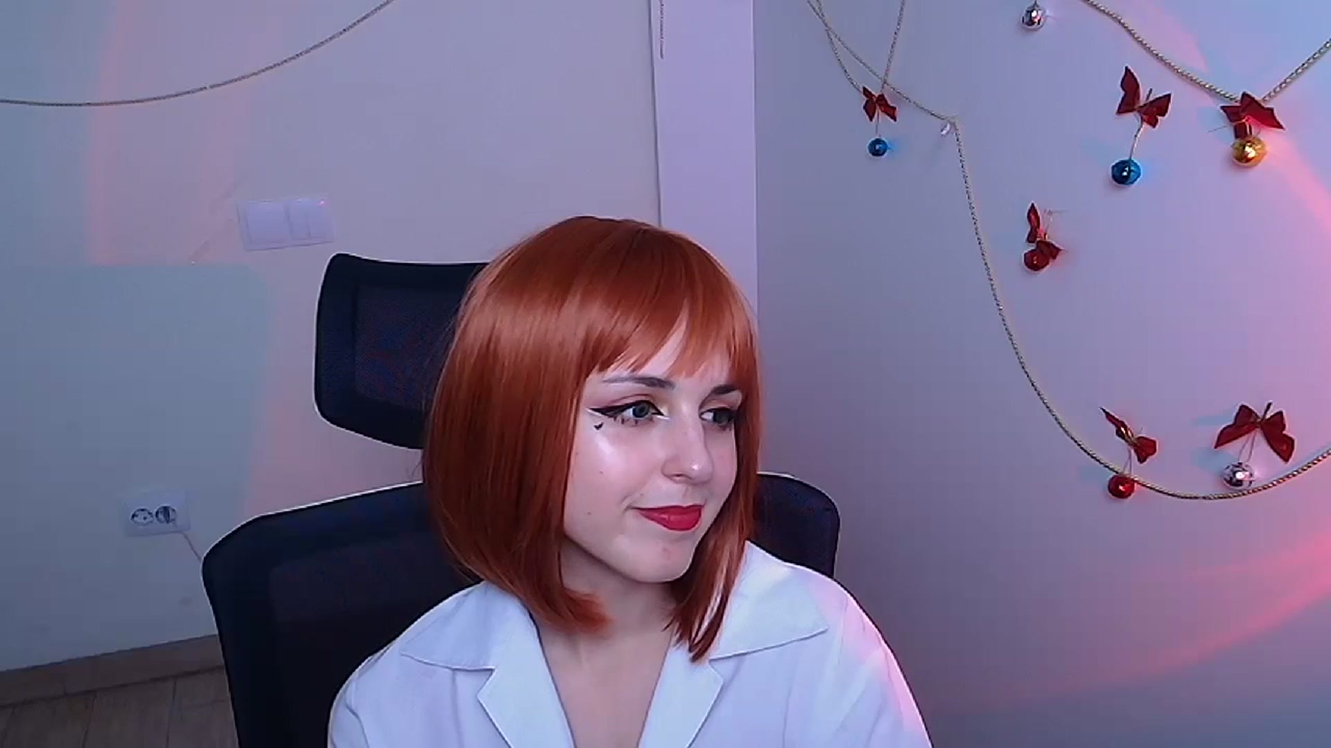 Gallery image thumbnail from Lurenn's myfreecams stream on, 01/21/2024, 15:22 image 13 of 20