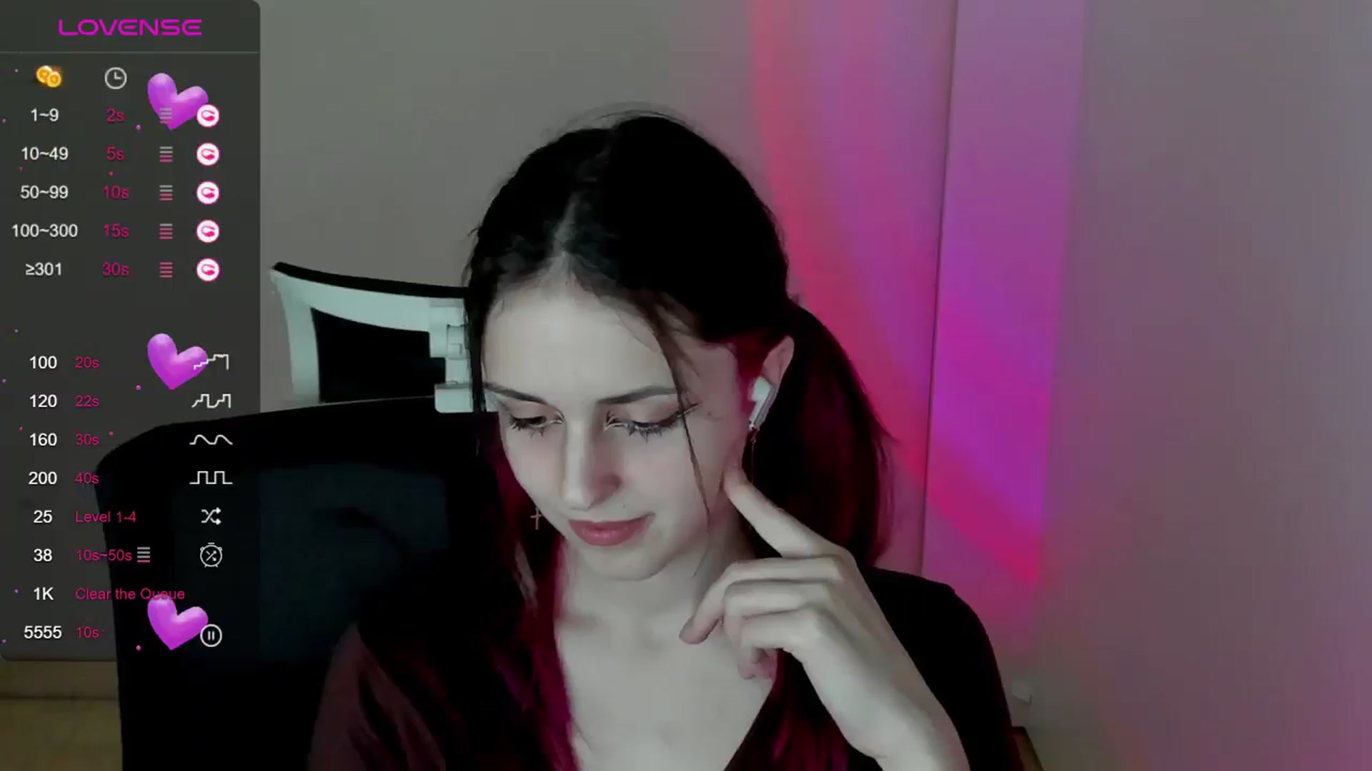 Gallery image thumbnail from Lurenn's myfreecams stream on, 05/12/2024, 13:22 image 11 of 20