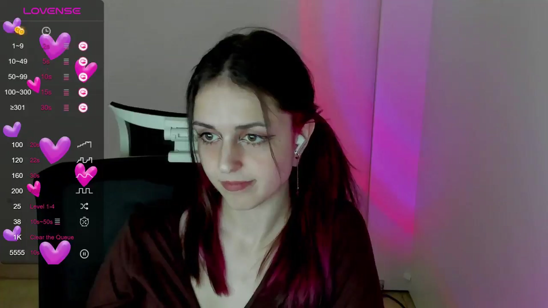 Gallery image thumbnail from Lurenn's myfreecams stream on, 05/12/2024, 13:56 image 6 of 20