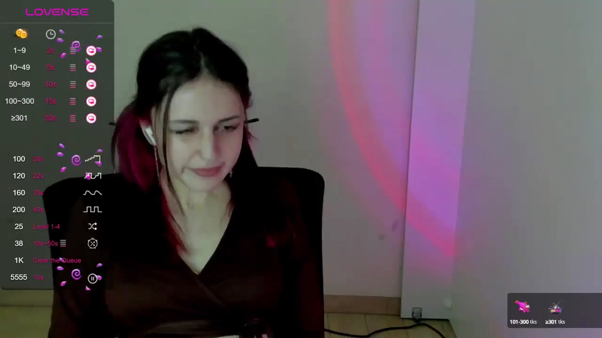 Gallery image thumbnail from Lurenn's myfreecams stream on, 05/12/2024, 13:56 image 14 of 20