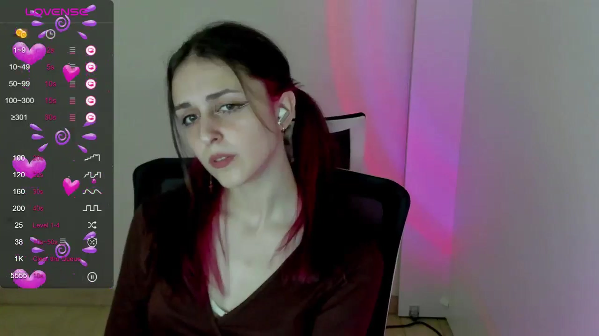 Gallery image thumbnail from Lurenn's myfreecams stream on, 05/12/2024, 13:56 image 16 of 20