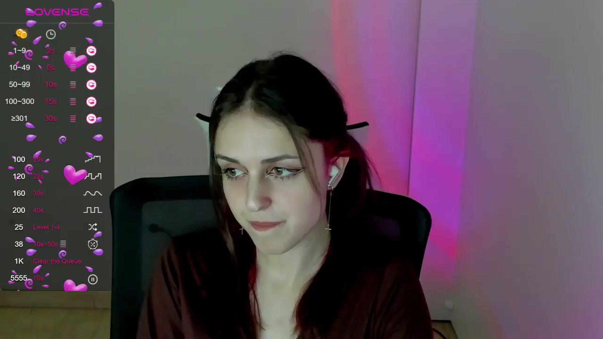 Gallery image thumbnail from Lurenn's myfreecams stream on, 05/12/2024, 15:15 image 7 of 20