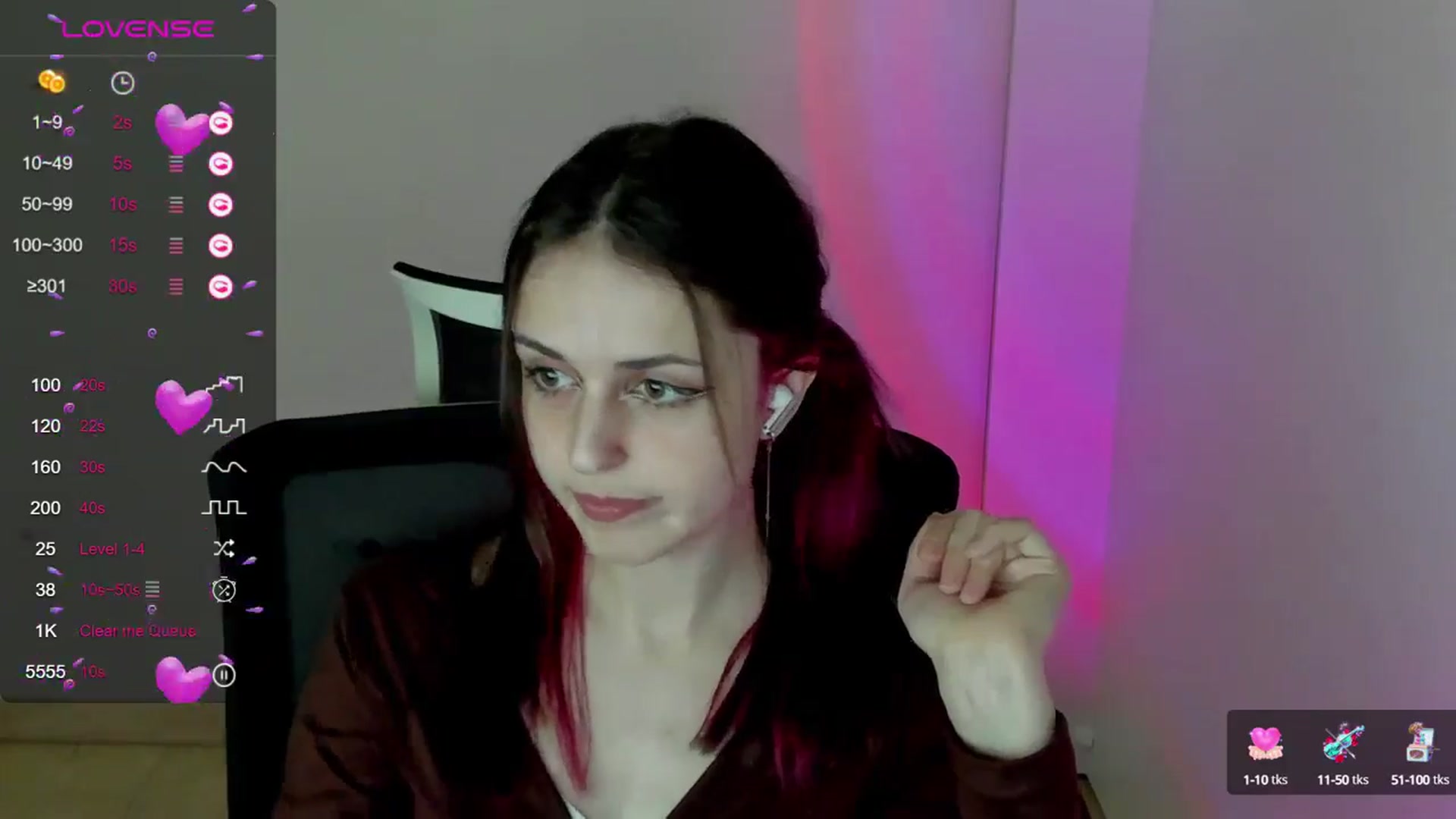 Gallery image thumbnail from Lurenn's myfreecams stream on, 05/12/2024, 15:15 image 11 of 20