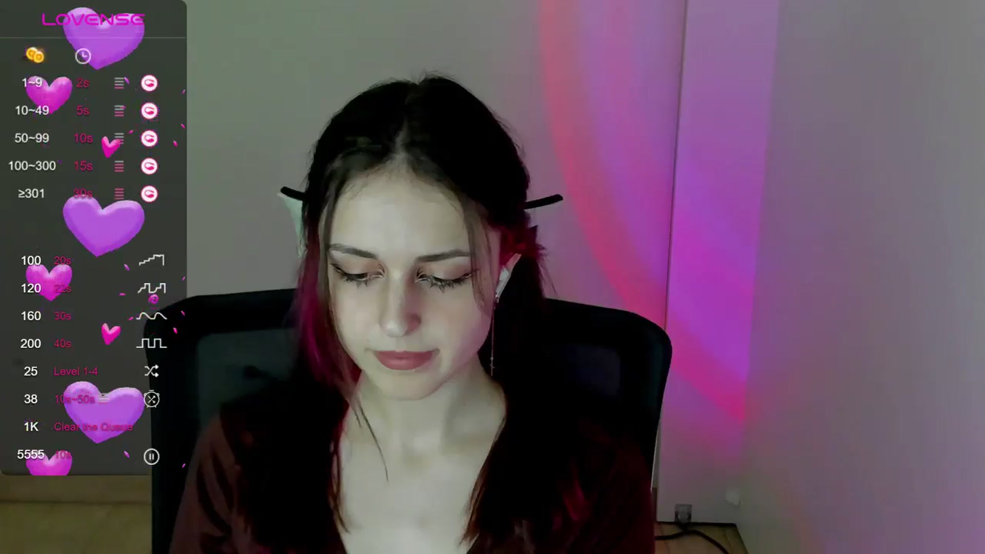 Gallery image thumbnail from Lurenn's myfreecams stream on, 05/12/2024, 15:15 image 3 of 20