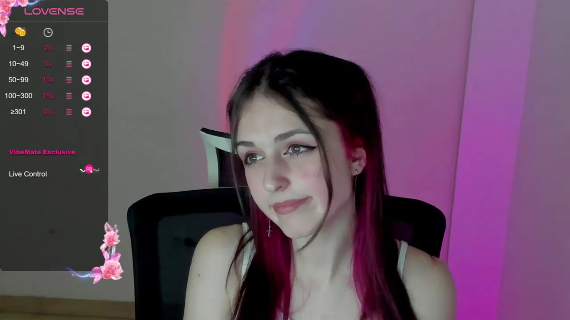 Gallery image thumbnail from Lurenn's myfreecams stream on, 05/17/2024, 13:35 image 2 of 20
