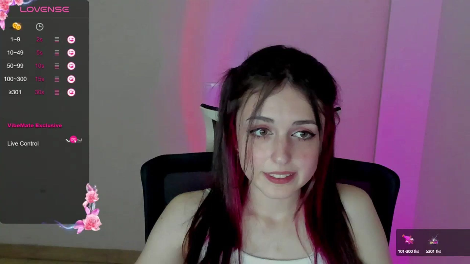 Gallery image thumbnail from Lurenn's myfreecams stream on, 05/17/2024, 13:35 image 14 of 20