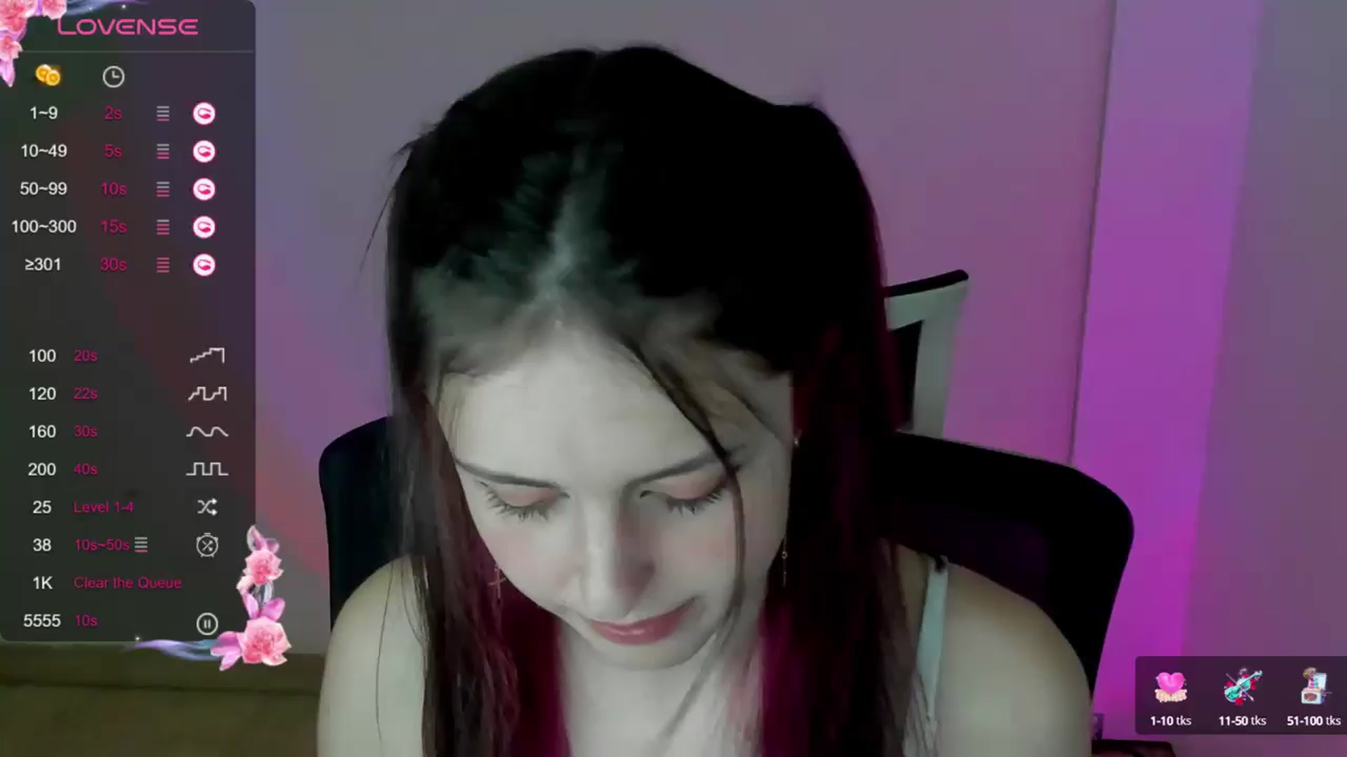 Gallery image thumbnail from Lurenn's myfreecams stream on, 05/17/2024, 15:28 image 13 of 20