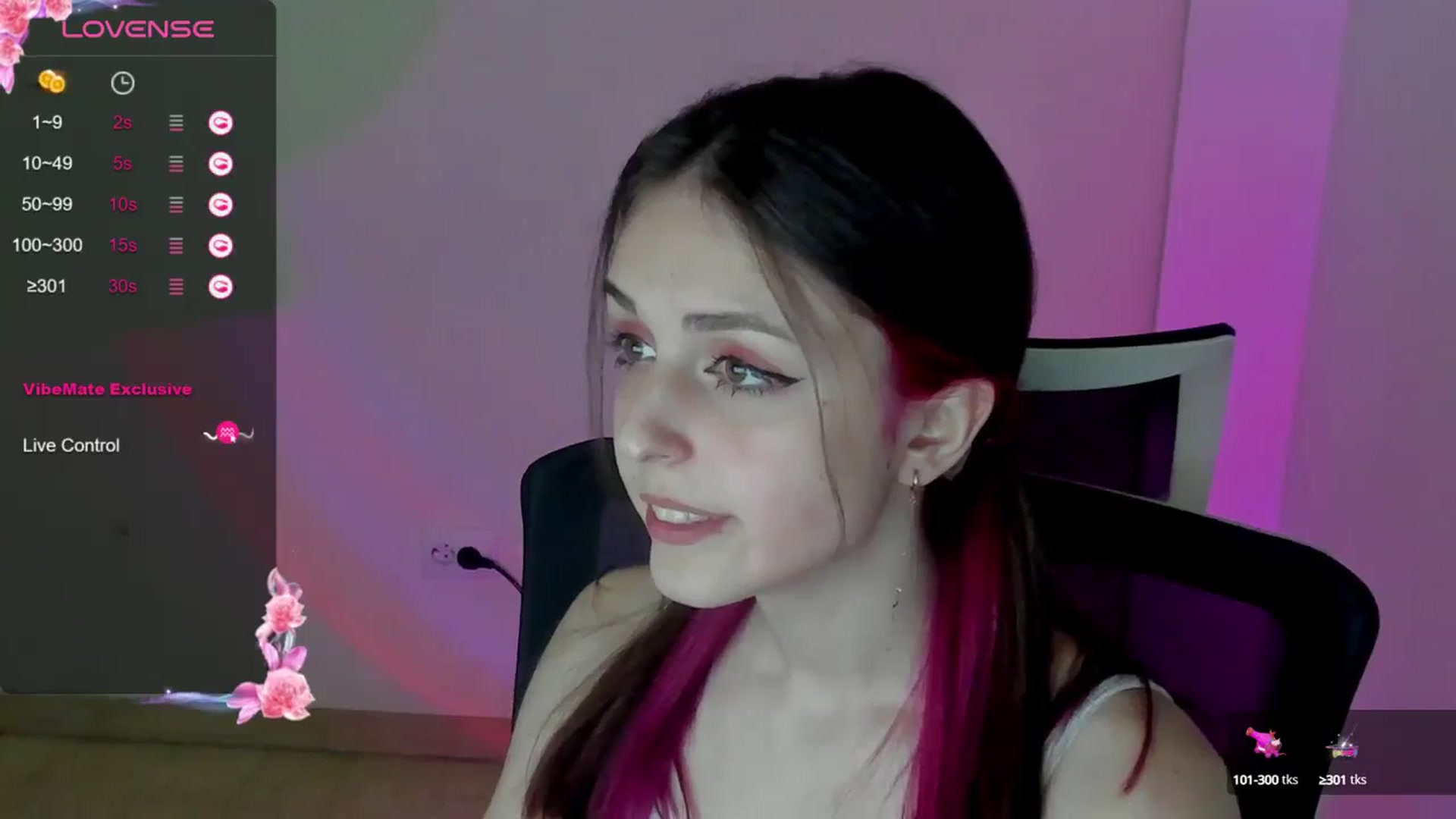 Gallery image thumbnail from Lurenn's myfreecams stream on, 05/17/2024, 17:18 image 13 of 20