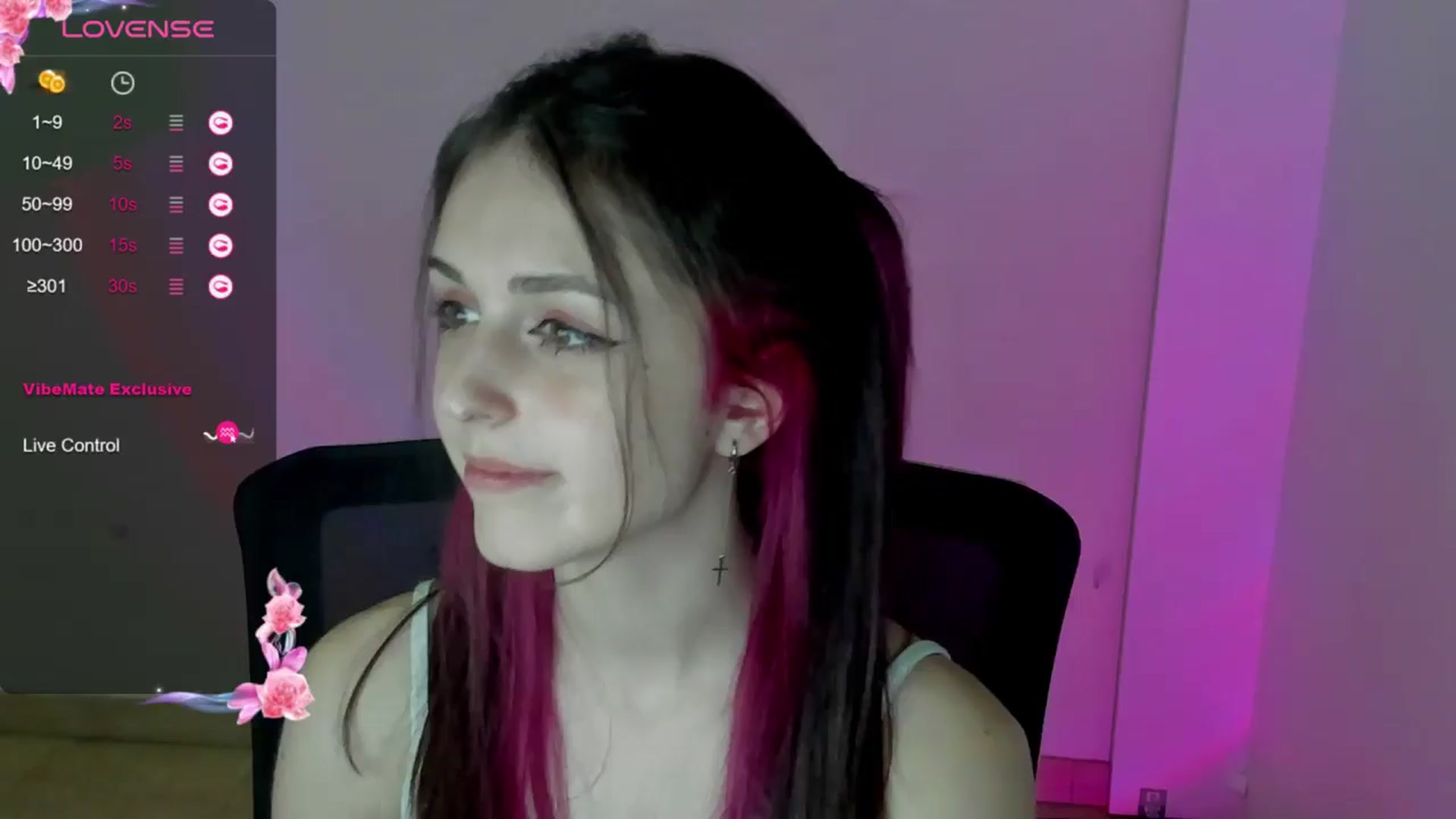 Gallery image thumbnail from Lurenn's myfreecams stream on, 05/17/2024, 17:18 image 1 of 20