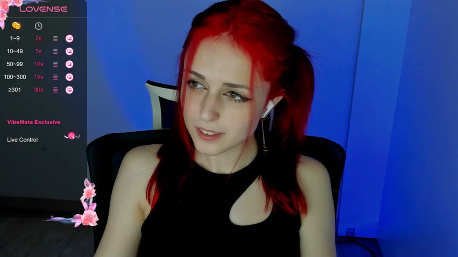 Gallery image thumbnail from Lurenn's myfreecams stream on, 05/24/2024, 12:23 image 12 of 20