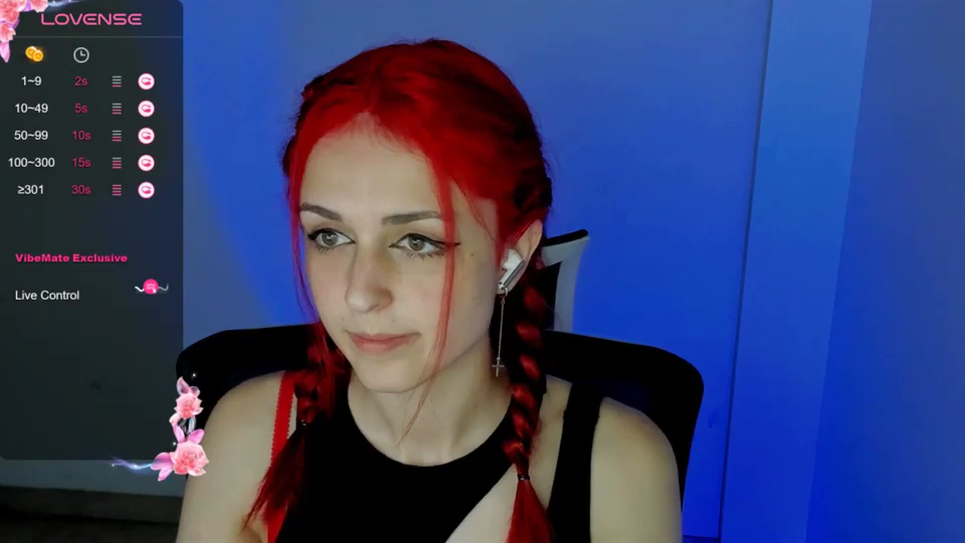 Gallery image thumbnail from Lurenn's myfreecams stream on, 05/24/2024, 13:35 image 19 of 20