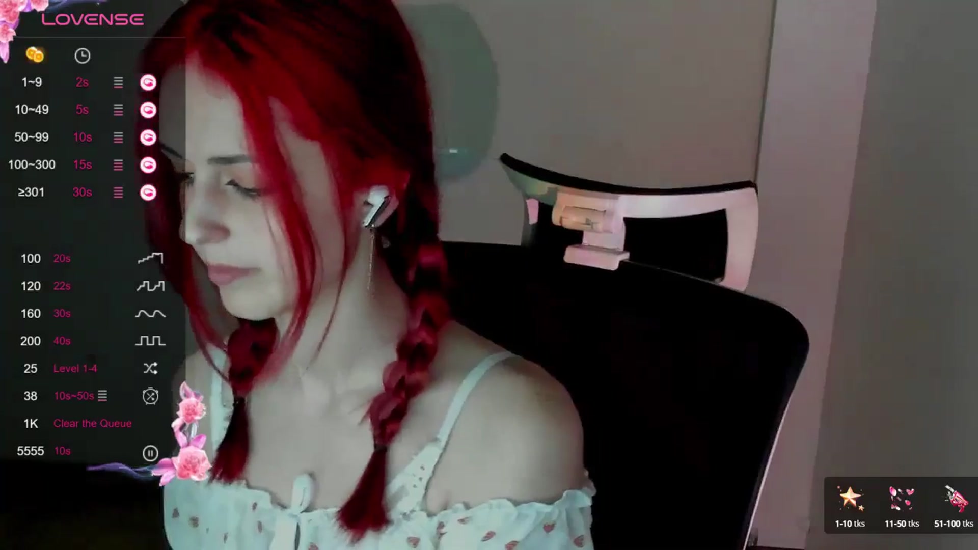 Gallery image thumbnail from Lurenn's myfreecams stream on, 05/25/2024, 10:57 image 13 of 20