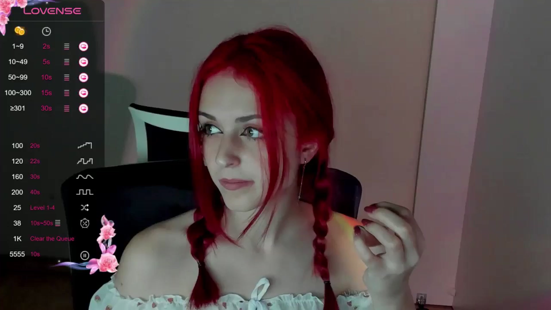 Gallery image thumbnail from Lurenn's myfreecams stream on, 05/25/2024, 11:51 image 7 of 20