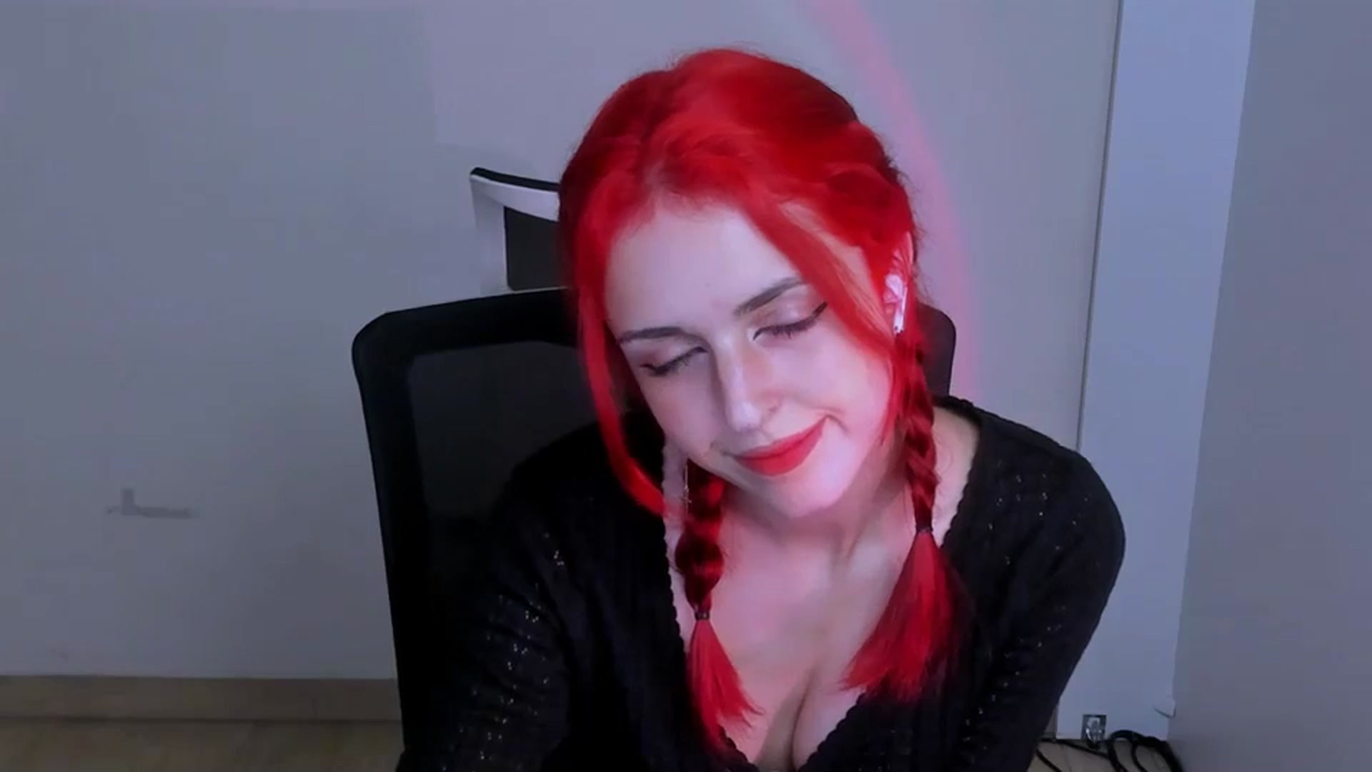 Gallery image thumbnail from Lurenn's myfreecams stream on, 07/04/2024, 09:09 image 9 of 20