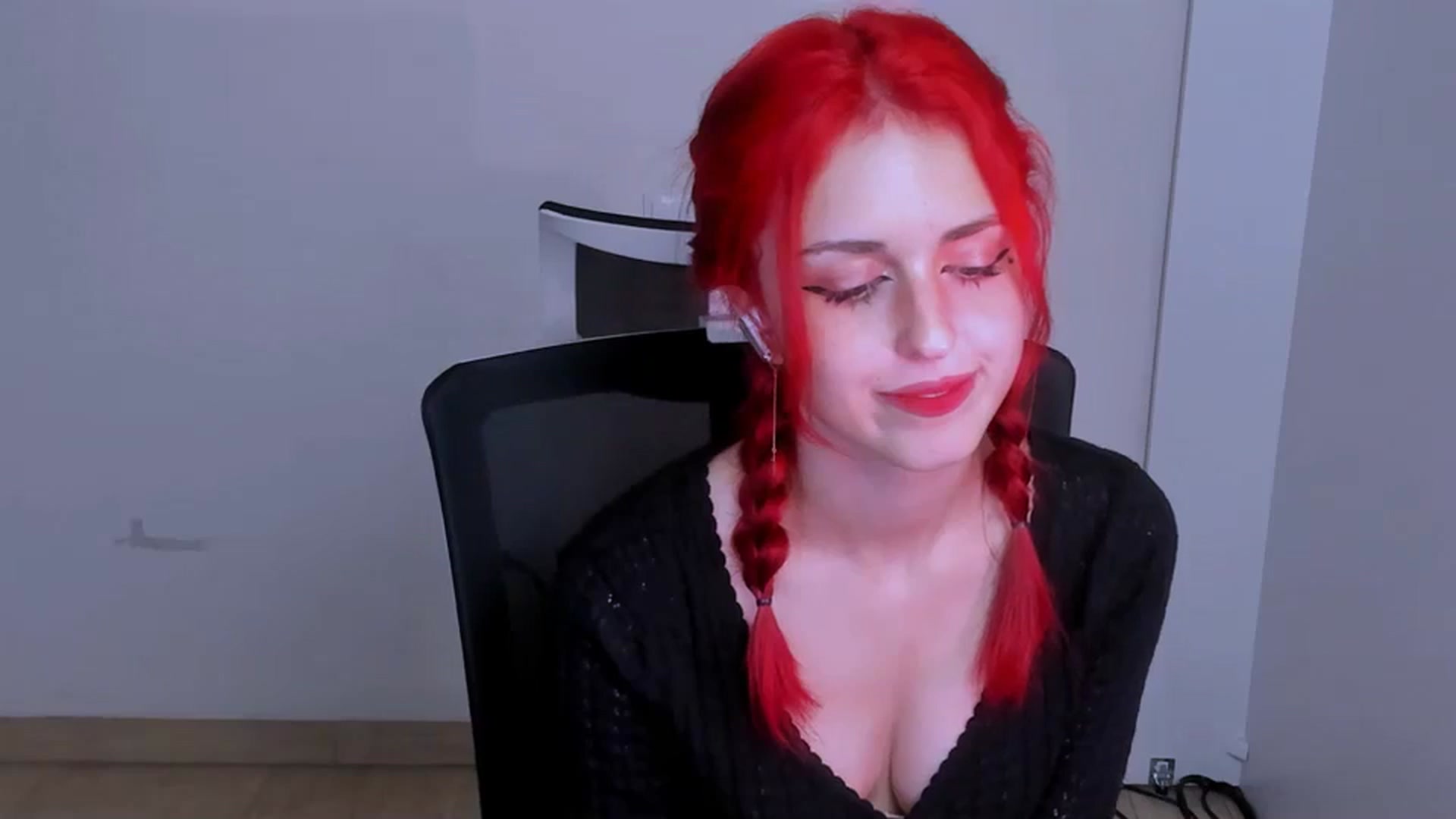 Gallery image thumbnail from Lurenn's myfreecams stream on, 07/04/2024, 09:09 image 11 of 20