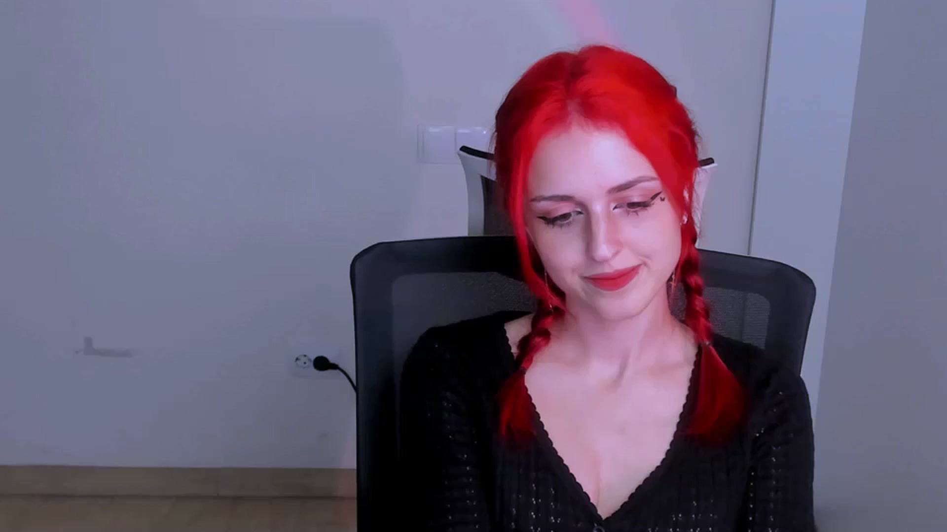 Gallery image thumbnail from Lurenn's myfreecams stream on, 07/04/2024, 09:09 image 1 of 20