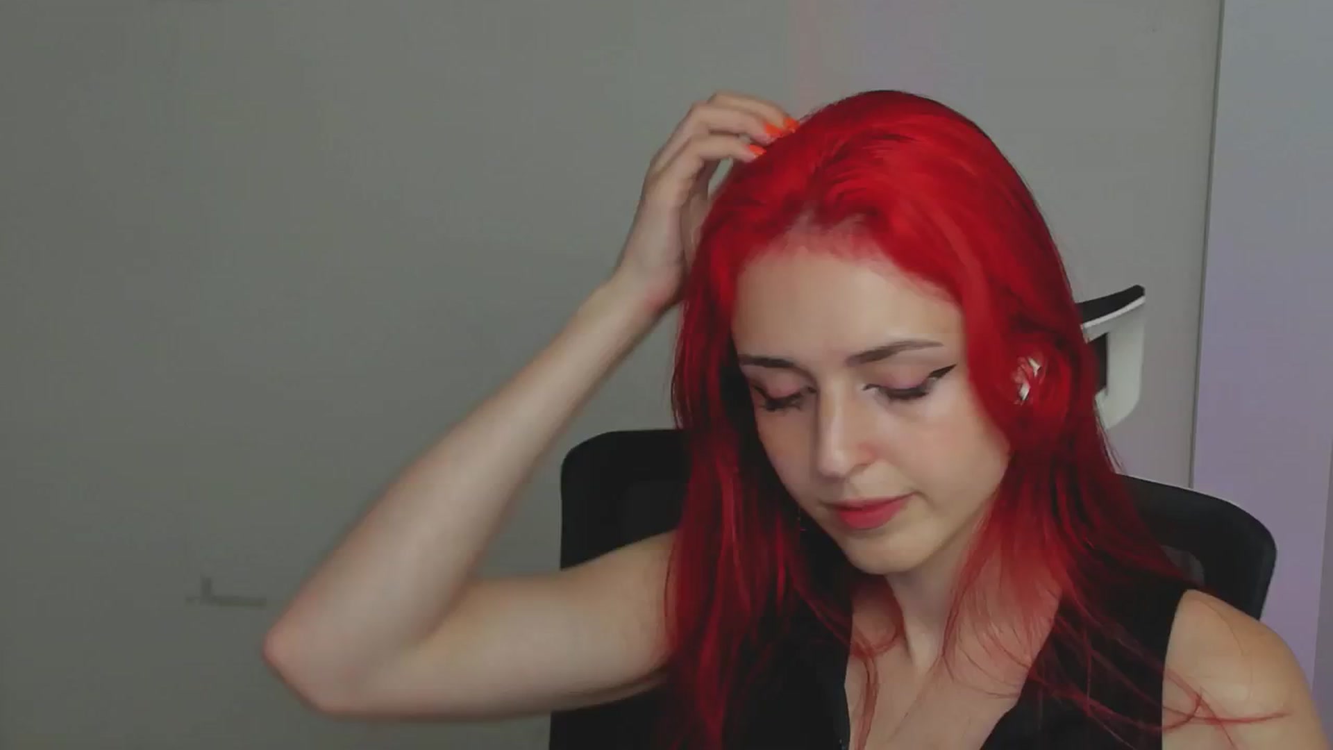 Gallery image thumbnail from Lurenn's myfreecams stream on, 07/06/2024, 17:36 image 15 of 20