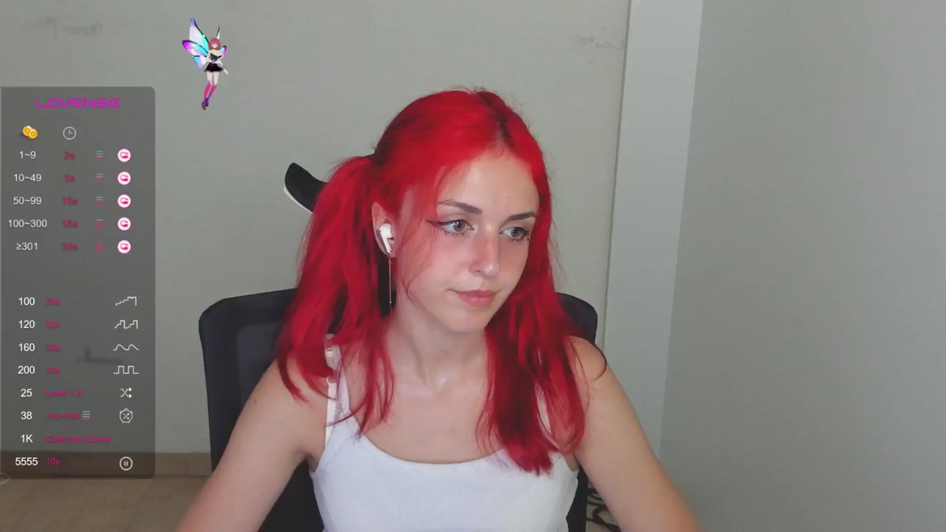 Gallery image thumbnail from Lurenn's myfreecams stream on, 07/19/2024, 16:34 image 12 of 20