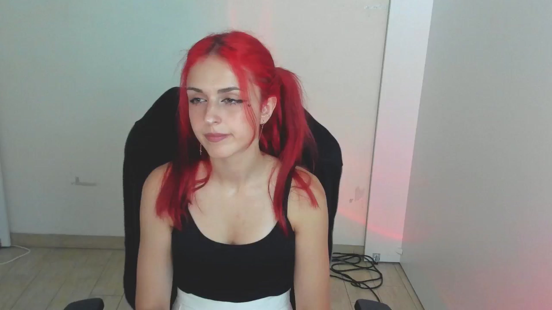 Gallery image thumbnail from Lurenn's myfreecams stream on, 07/24/2024, 20:55 image 2 of 20