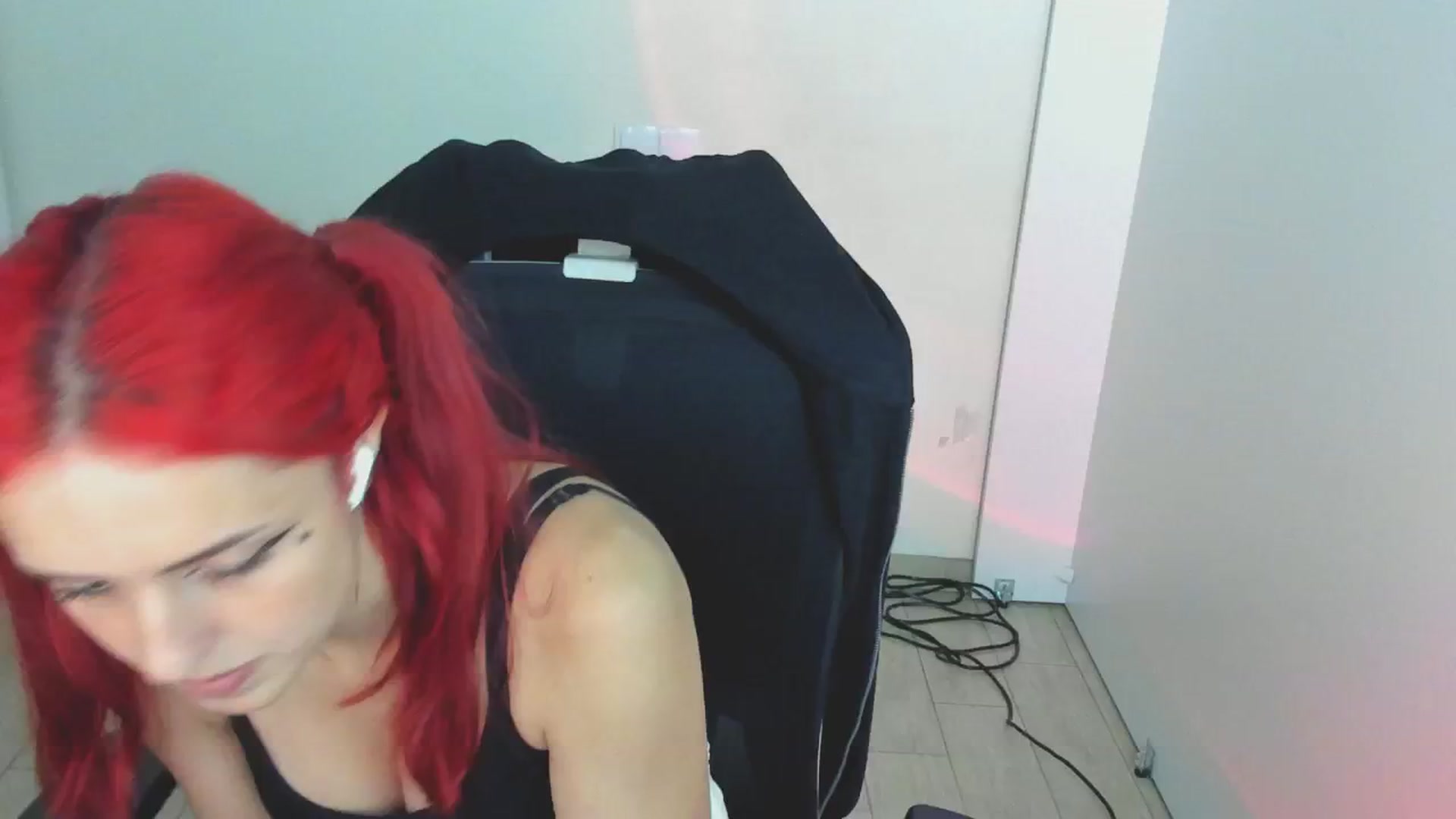 Gallery image thumbnail from Lurenn's myfreecams stream on, 07/24/2024, 22:21 image 1 of 20