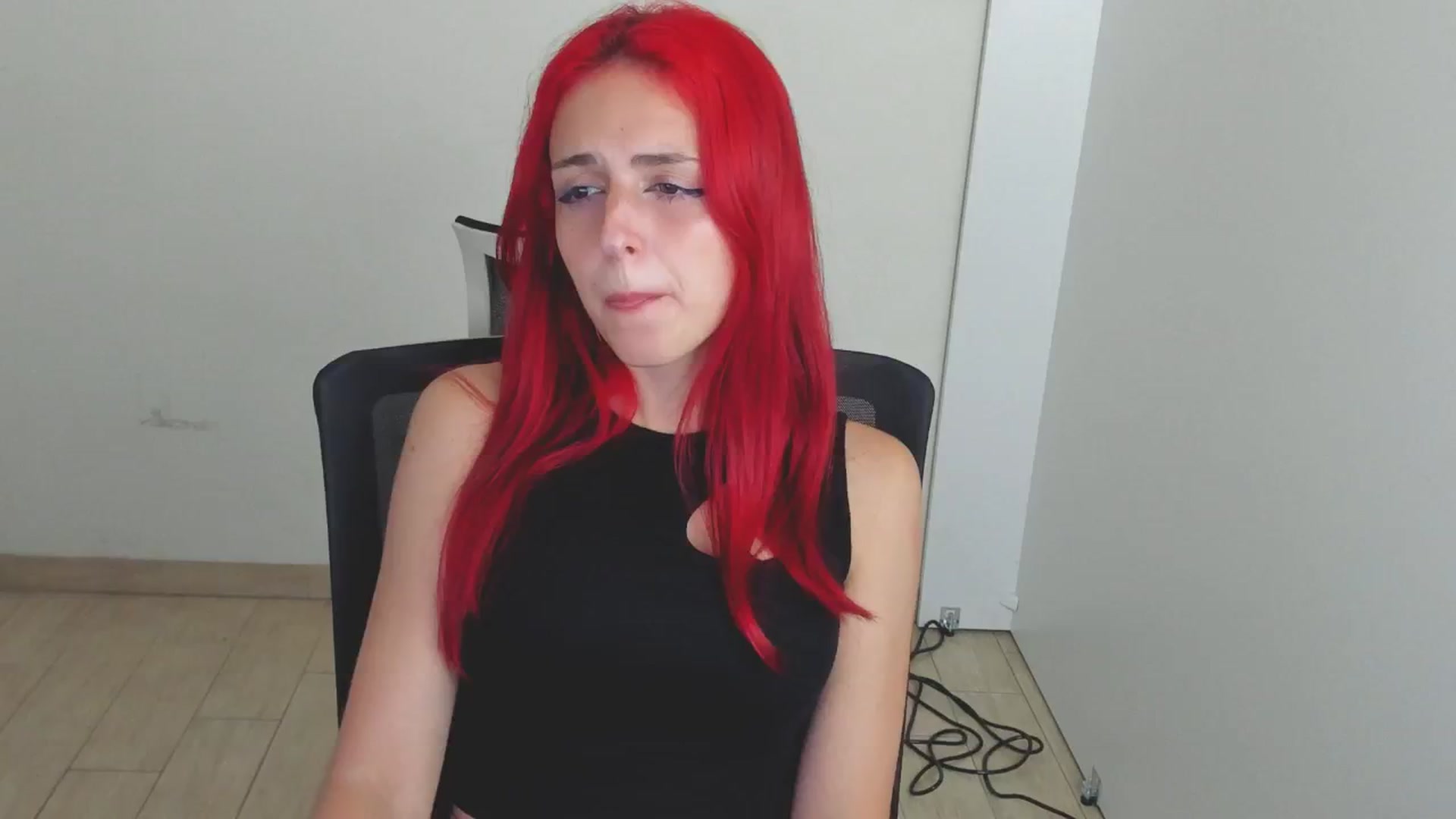 Gallery image thumbnail from Lurenn's myfreecams stream on, 08/03/2024, 10:17 image 17 of 20