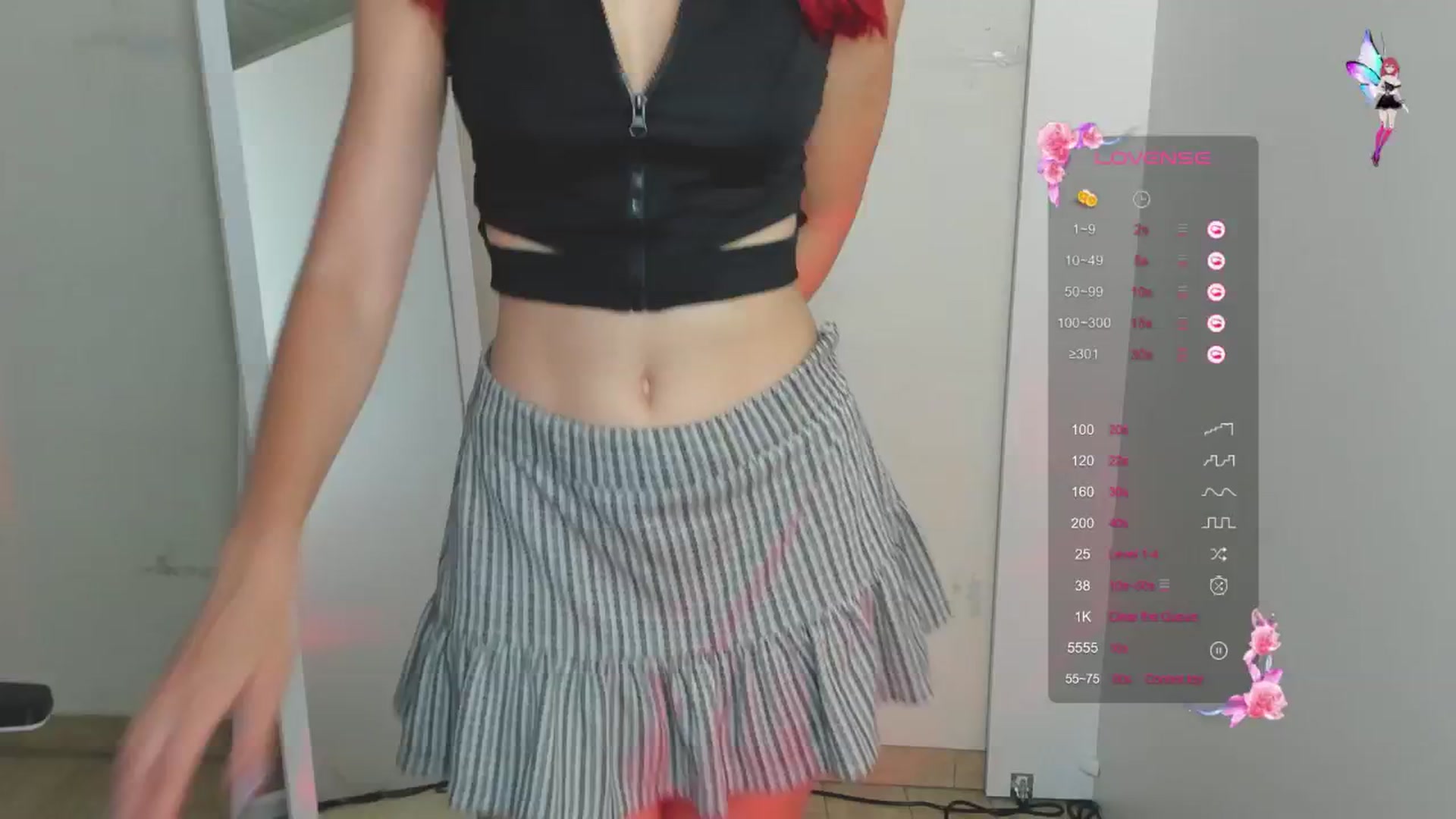 Gallery image thumbnail from Lurenn's myfreecams stream on, 08/04/2024, 22:18 image 15 of 20