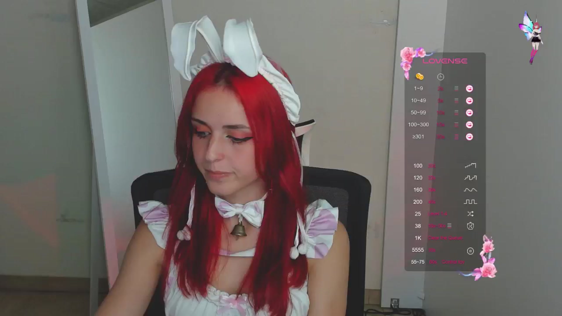 Gallery image thumbnail from Lurenn's myfreecams stream on, 08/04/2024, 22:18 image 19 of 20