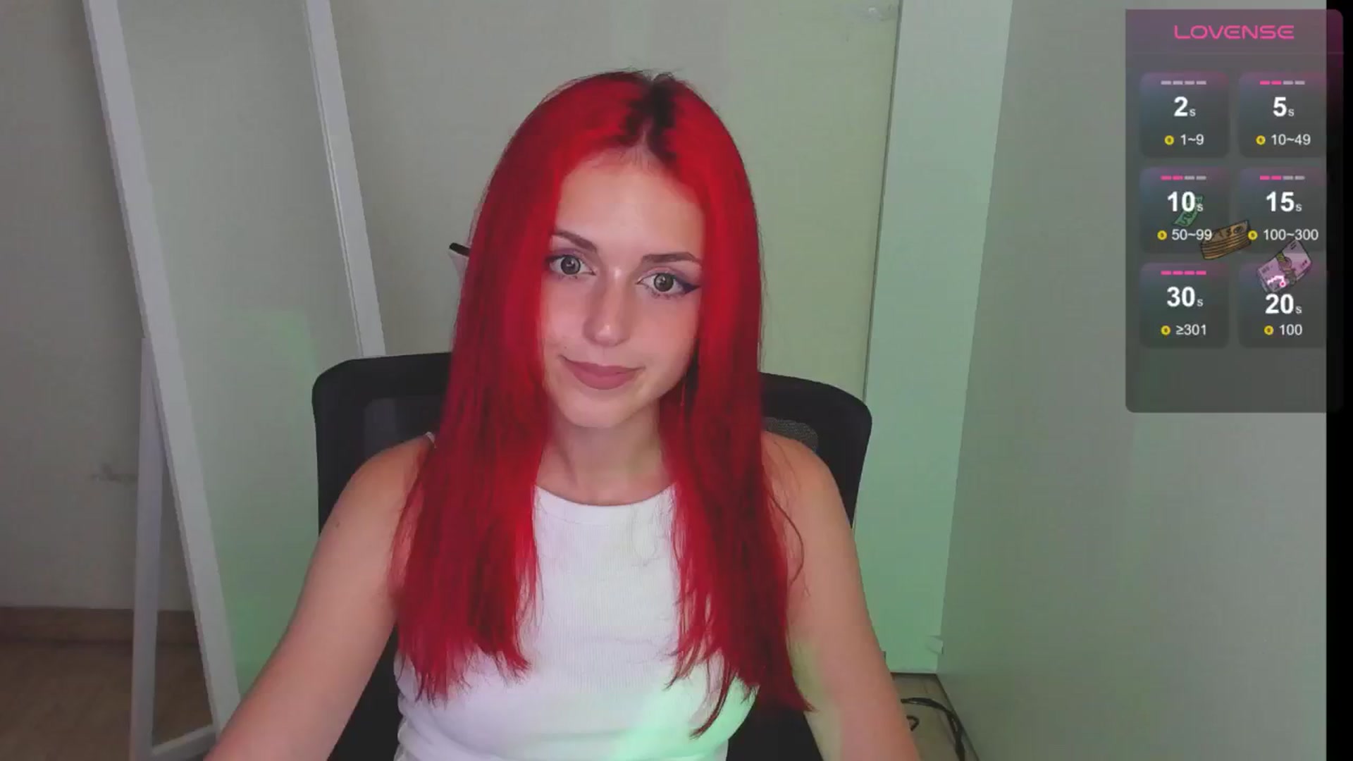 Gallery image thumbnail from Lurenn's myfreecams stream on, 08/08/2024, 21:27 image 1 of 20