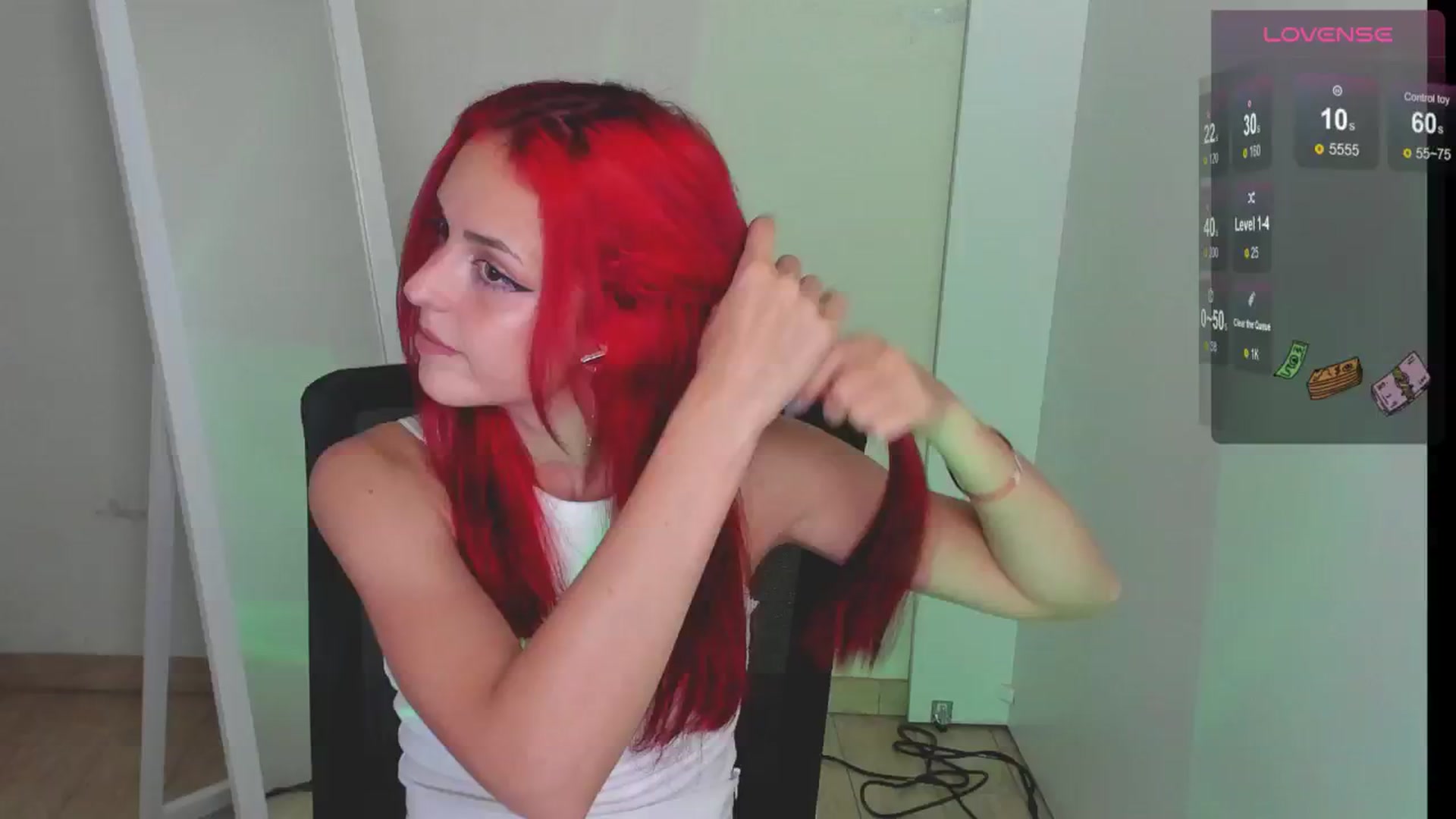 Gallery image thumbnail from Lurenn's myfreecams stream on, 08/08/2024, 21:27 image 9 of 20