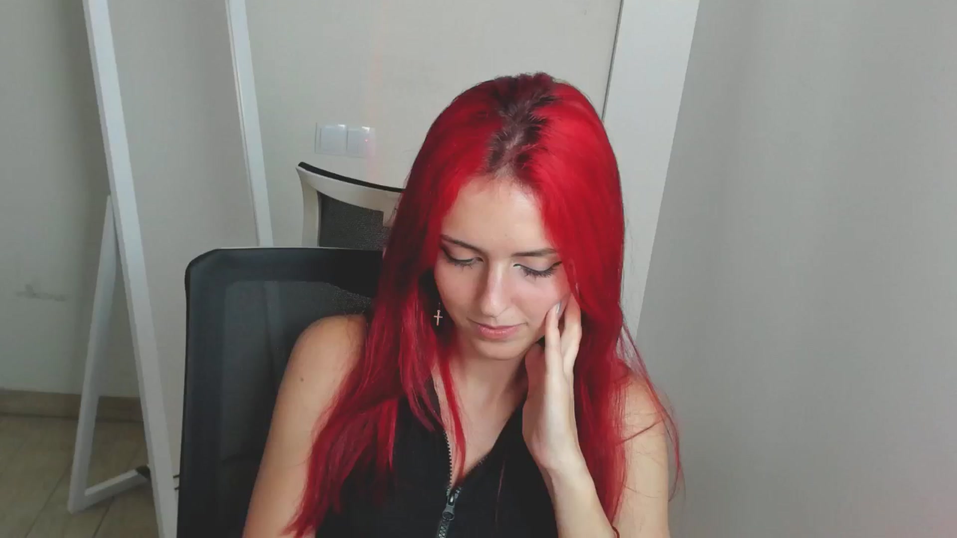 Gallery image thumbnail from Lurenn's myfreecams stream on, 08/11/2024, 10:31 image 2 of 20