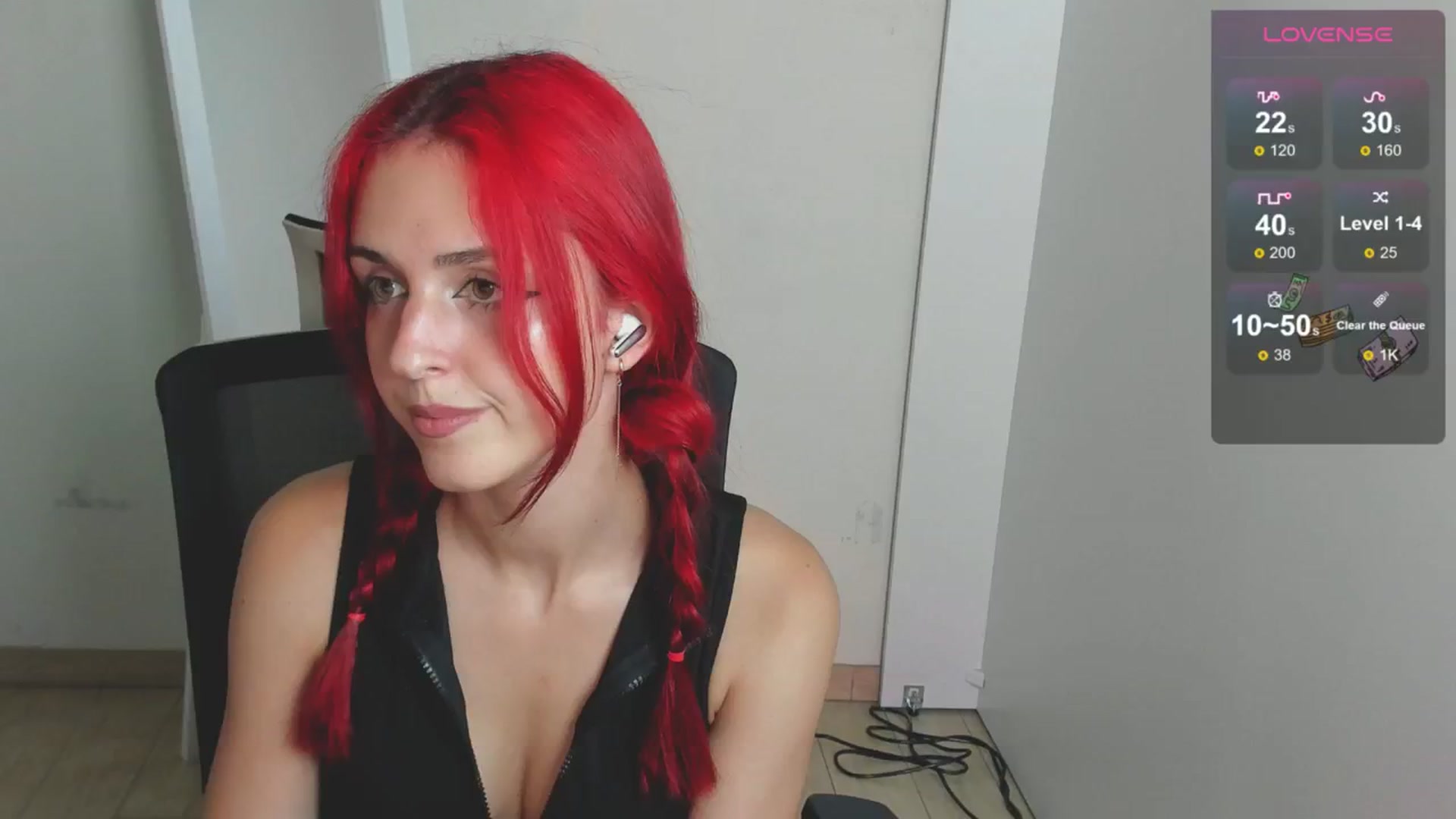 Gallery image thumbnail from Lurenn's myfreecams stream on, 08/11/2024, 12:08 image 5 of 20
