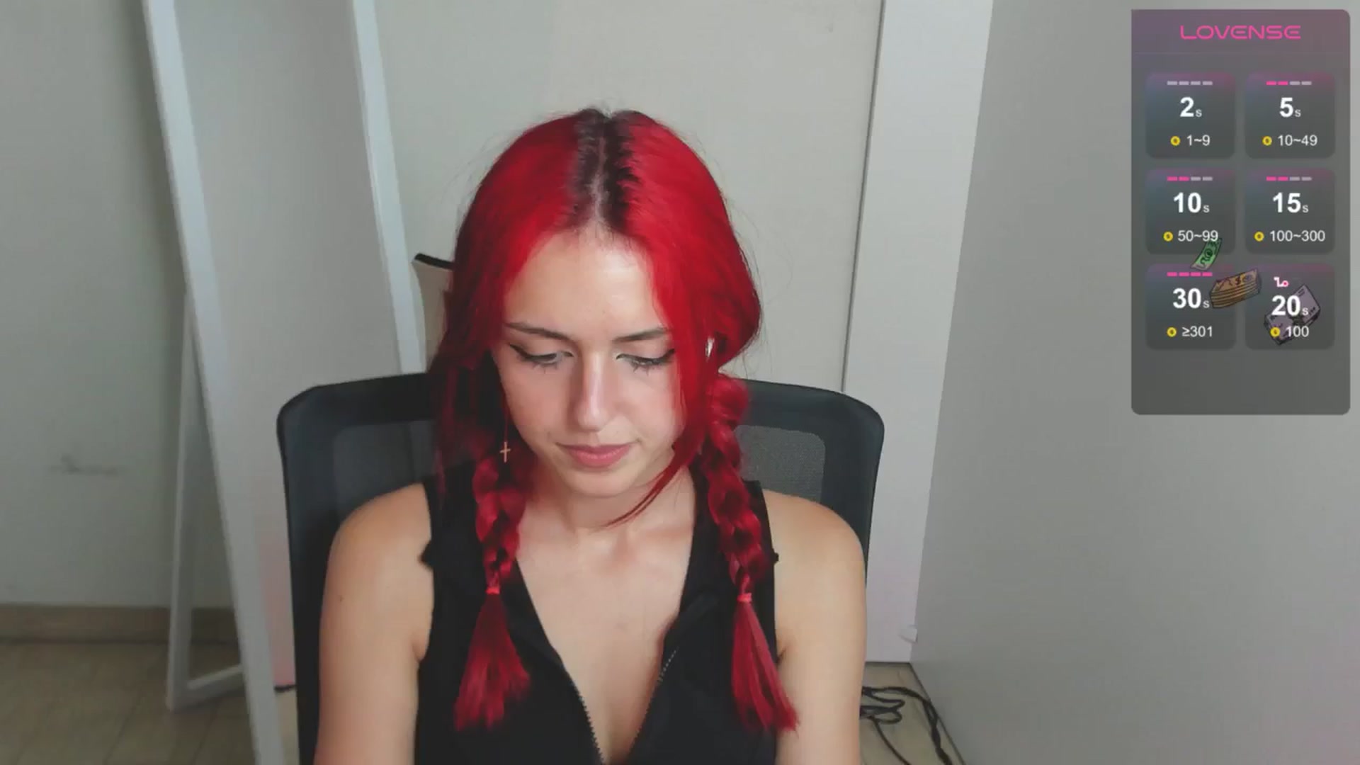 Gallery image thumbnail from Lurenn's myfreecams stream on, 08/11/2024, 12:08 image 12 of 20