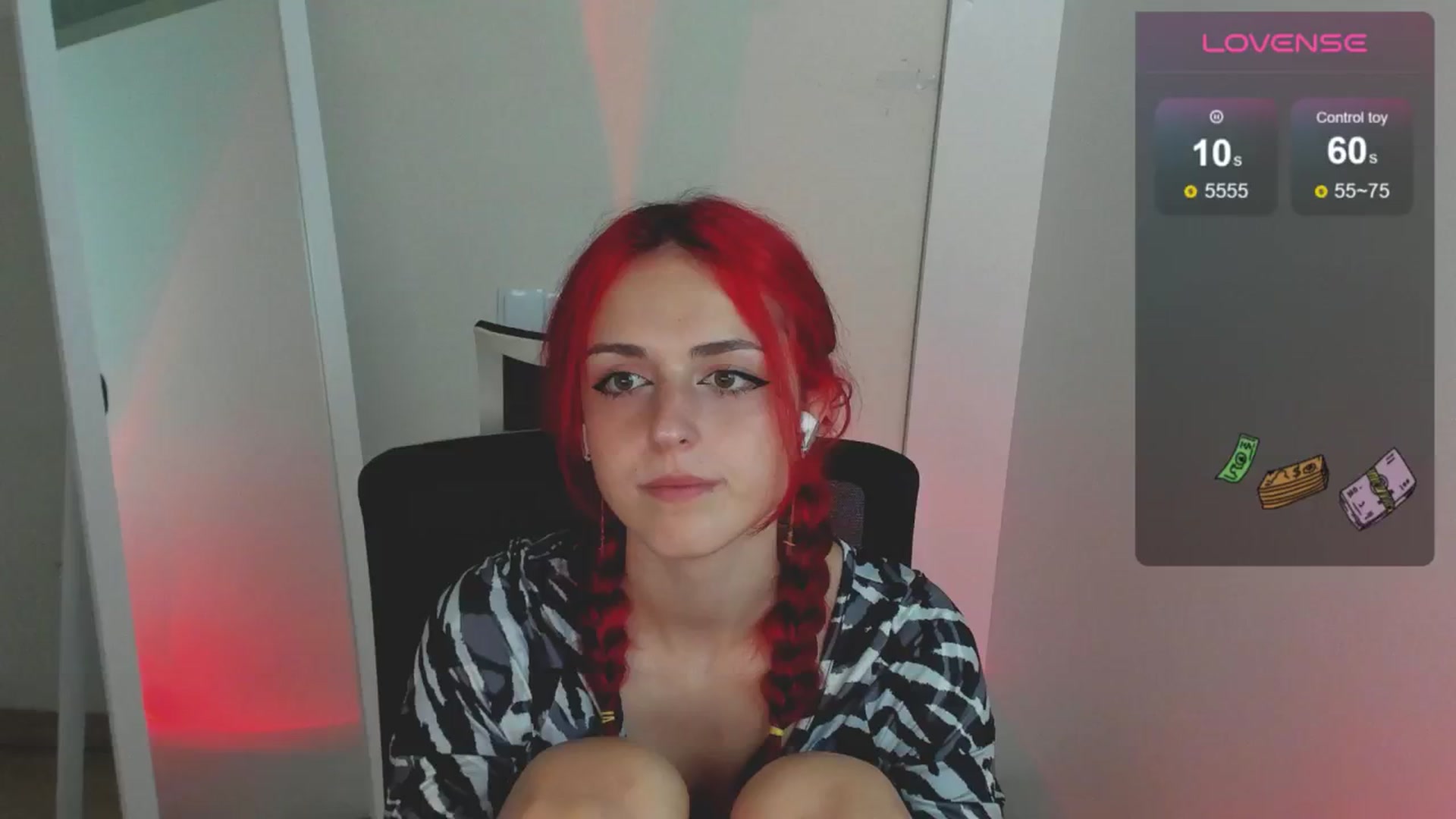Gallery image thumbnail from Lurenn's myfreecams stream on, 08/16/2024, 22:12 image 19 of 20