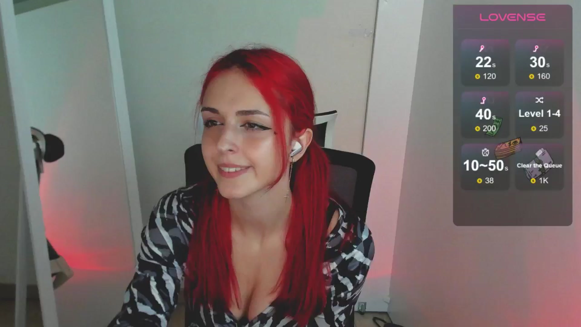 Gallery image thumbnail from Lurenn's myfreecams stream on, 08/16/2024, 22:12 image 6 of 20