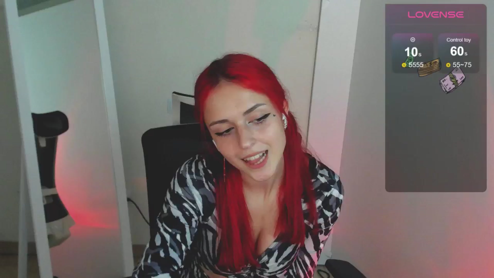 Gallery image thumbnail from Lurenn's myfreecams stream on, 08/16/2024, 22:12 image 8 of 20