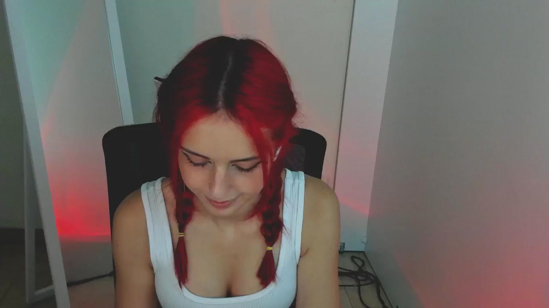 Gallery image thumbnail from Lurenn's myfreecams stream on, 08/16/2024, 23:16 image 13 of 20