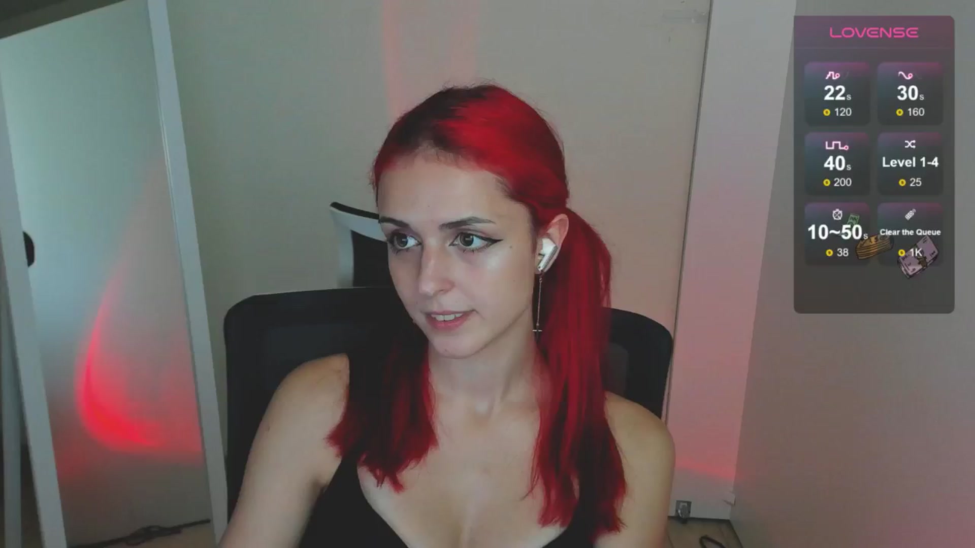 Gallery image thumbnail from Lurenn's myfreecams stream on, 08/18/2024, 13:35 image 18 of 20