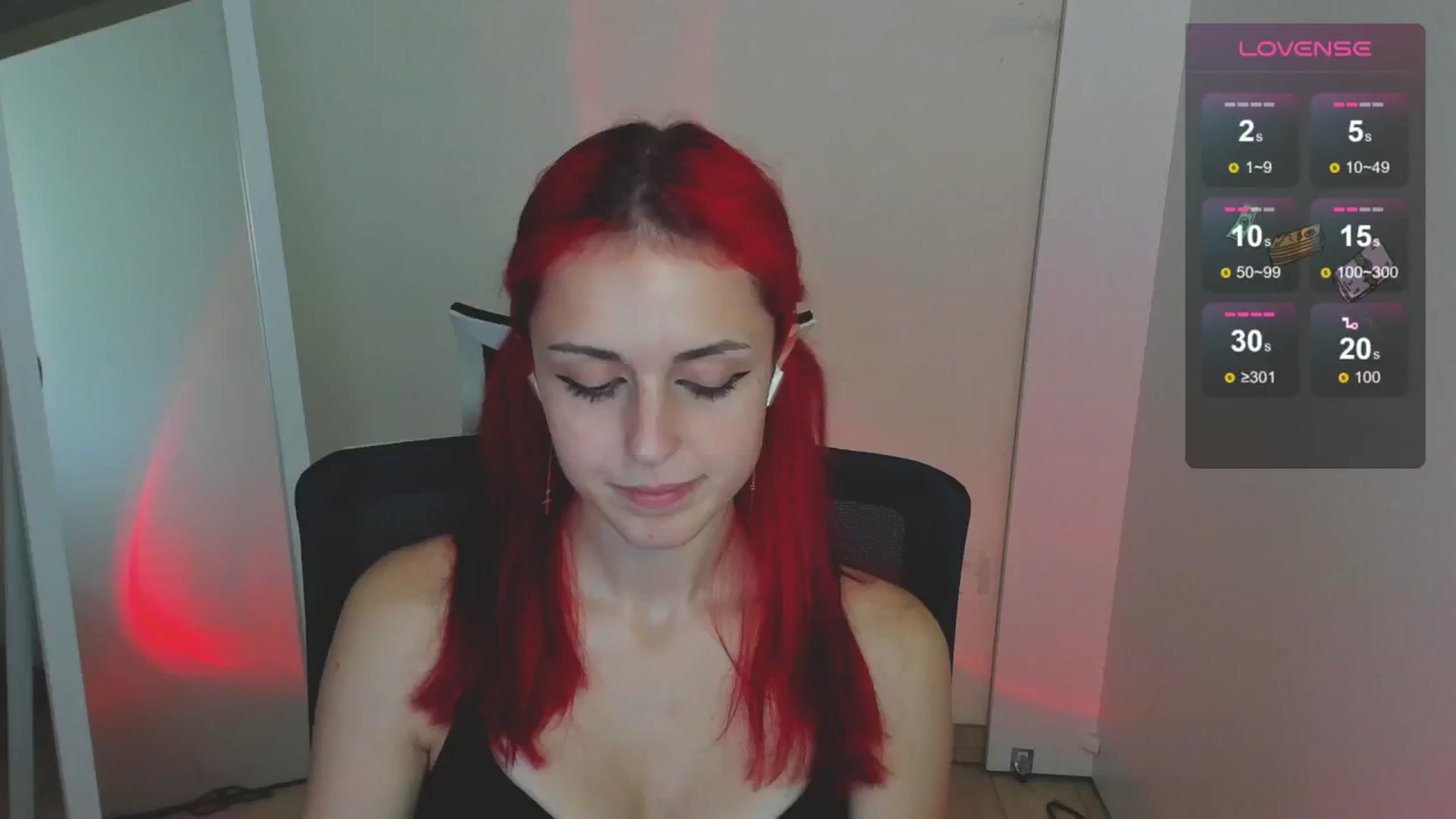 Gallery image thumbnail from Lurenn's myfreecams stream on, 08/18/2024, 13:35 image 14 of 20