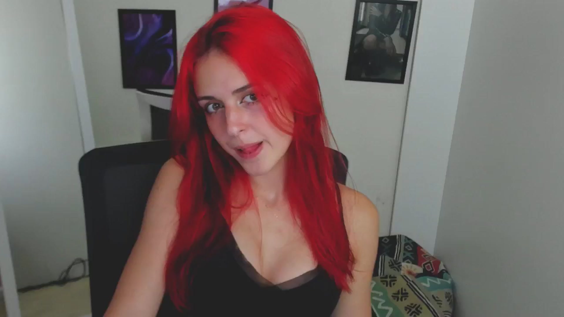 Gallery image thumbnail from Lurenn's myfreecams stream on, 08/25/2024, 13:23 image 2 of 20