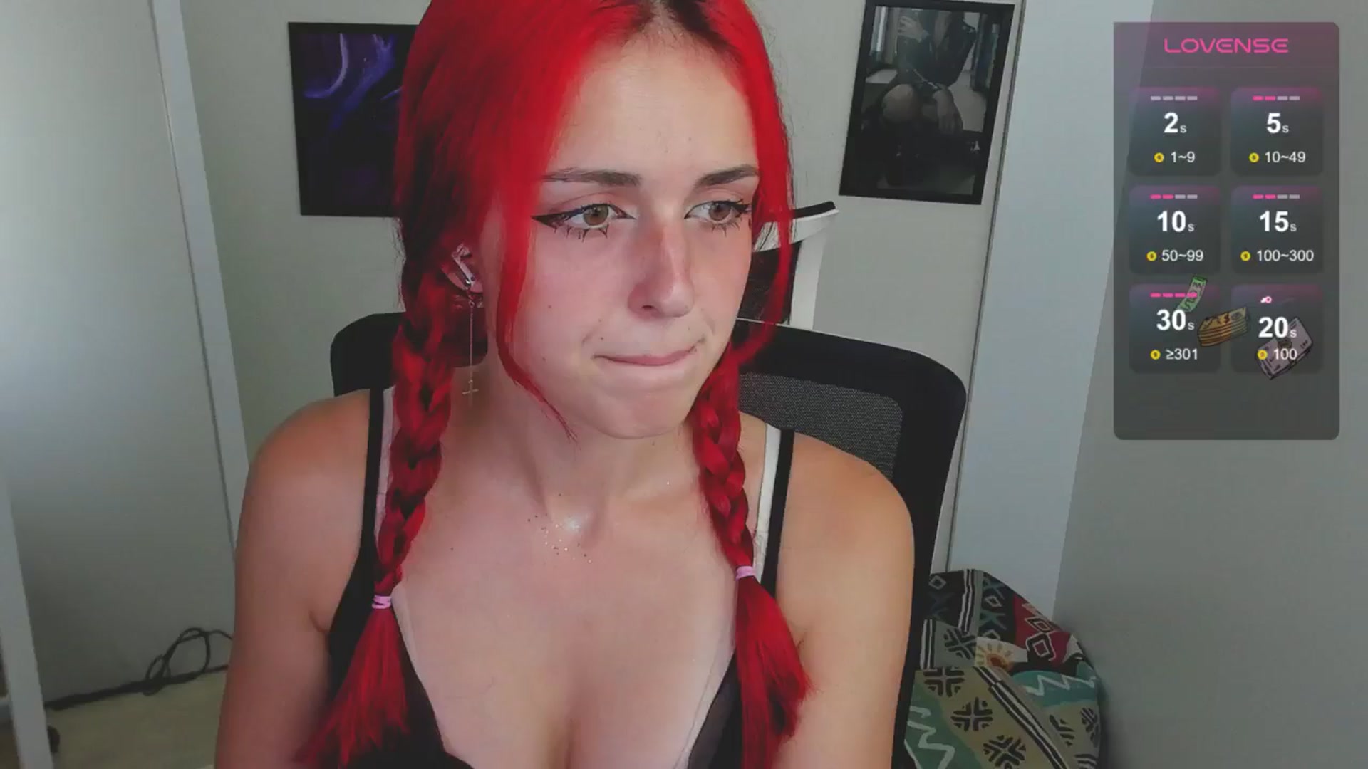 Gallery image thumbnail from Lurenn's myfreecams stream on, 08/25/2024, 13:23 image 18 of 20