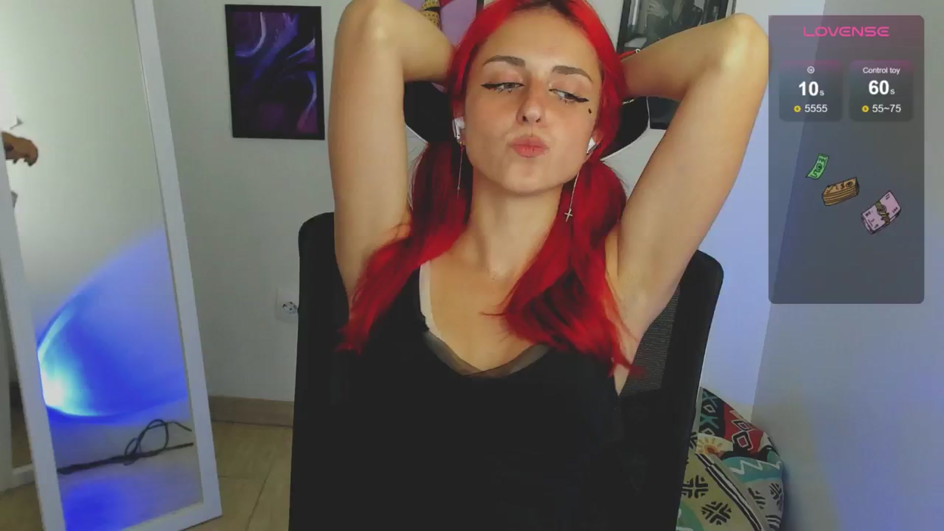 Gallery image thumbnail from Lurenn's myfreecams stream on, 08/25/2024, 18:11 image 7 of 20