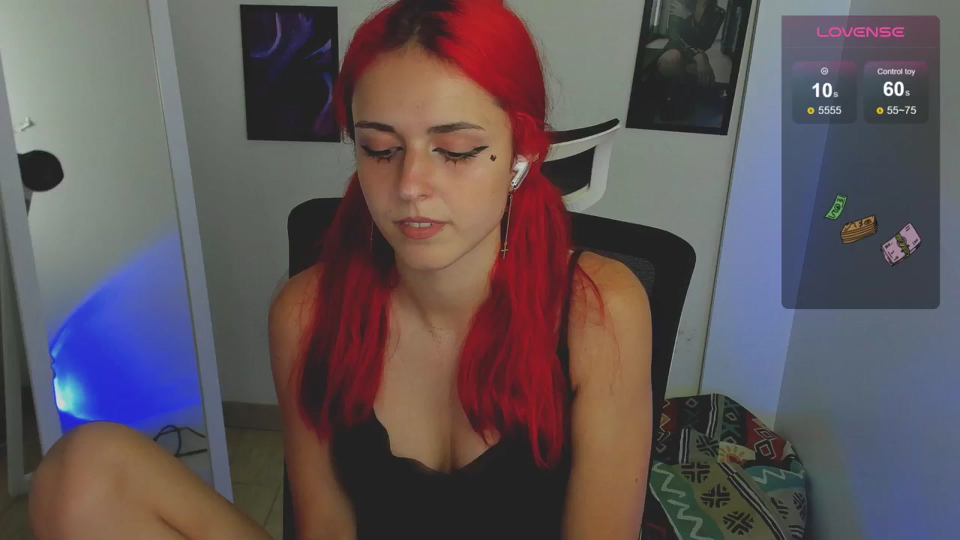 Gallery image thumbnail from Lurenn's myfreecams stream on, 08/25/2024, 18:11 image 13 of 20