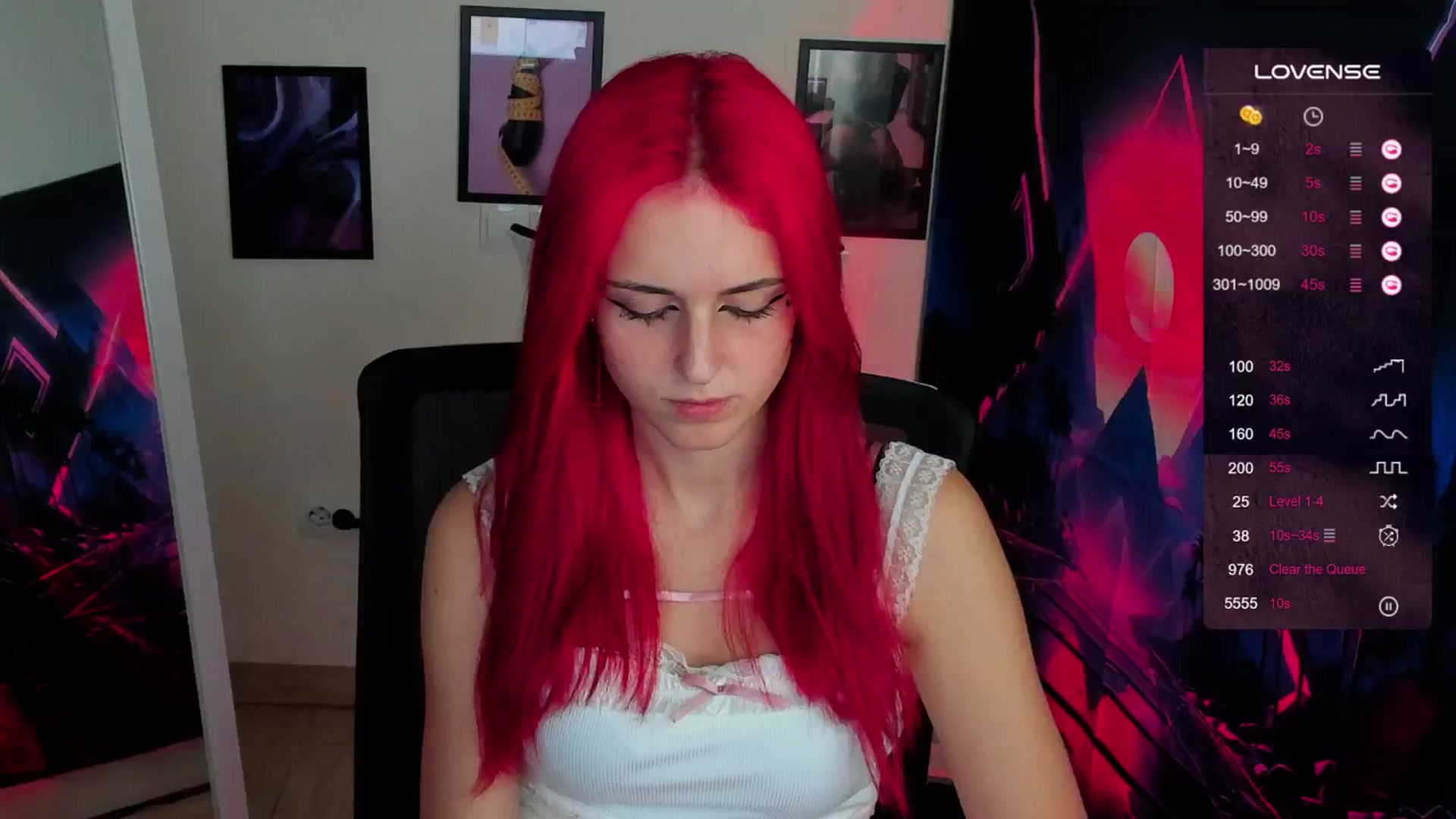Gallery image thumbnail from Lurenn's myfreecams stream on, 09/21/2024, 15:39 image 10 of 20