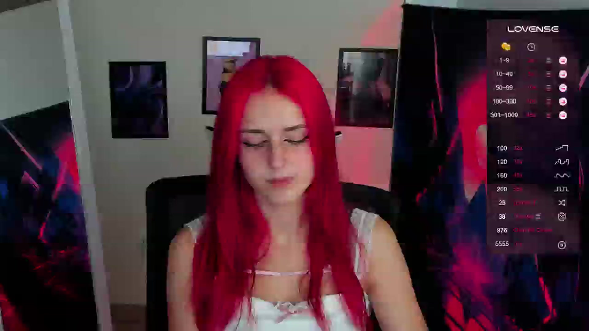 Gallery image thumbnail from Lurenn's myfreecams stream on, 09/21/2024, 15:39 image 1 of 20