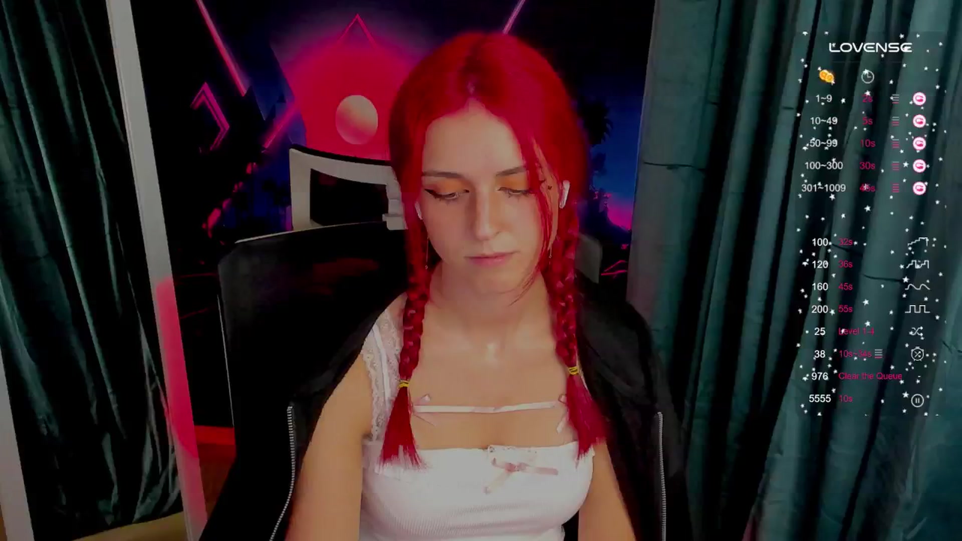 Gallery image thumbnail from Lurenn's myfreecams stream on, 09/24/2024, 23:35 image 17 of 20