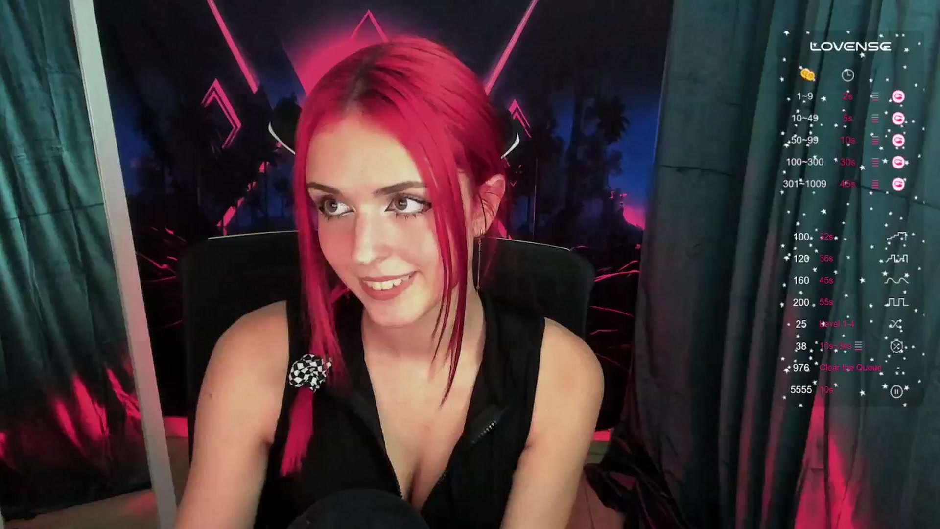 Gallery image thumbnail from Lurenn's myfreecams stream on, 10/01/2024, 22:18 image 5 of 20