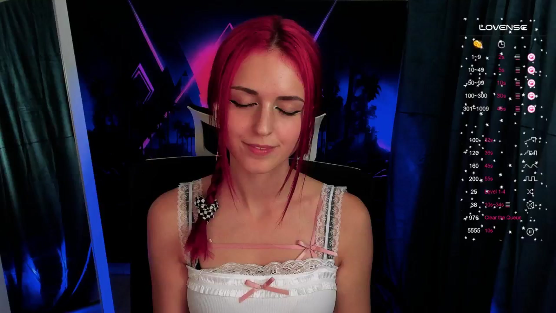 Gallery image thumbnail from Lurenn's myfreecams stream on, 10/02/2024, 17:47 image 13 of 20